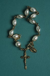 Rosary bracelet)