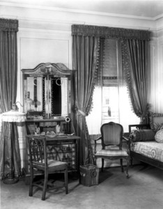 Alvan T. Fuller House, 150 Beacon St., Boston, Mass., Dressing Room.