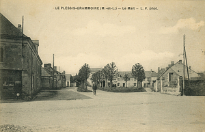 Postcard: Le Plessis Grammoire - Le Mail