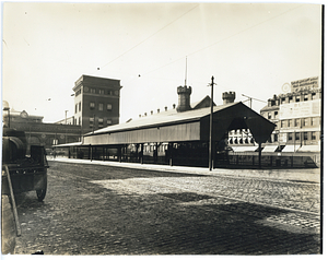 Shelter over tracks, Canal and Causeway Streets