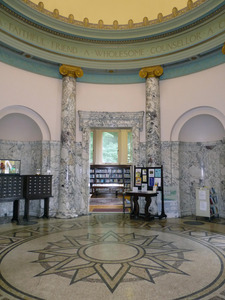 Field Memorial Library: interior of the rotunda