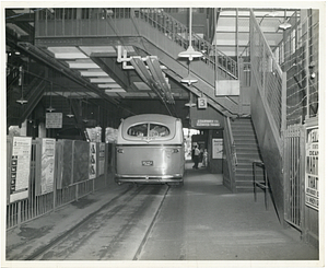 Forest Hills Terminal, northbound, lower level