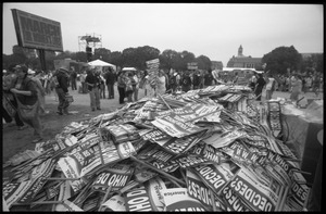 ' Who decides': huge pile of signs for NARAL: 2004 March for Women's Lives