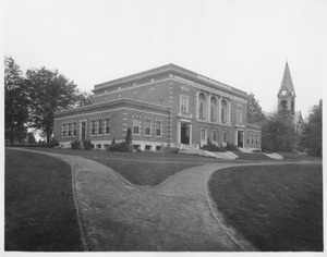 Alumni Memorial Hall