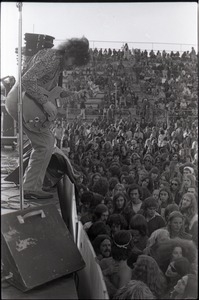 Hollywood Speedway Rock Festival: Elvin Bishop performing with group