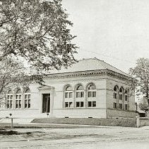 Robbins Library