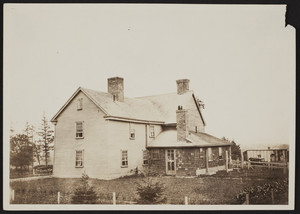 Exterior view of the Browne House, Watertown, Mass., August 1924