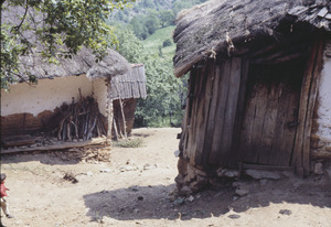 Dilapidated outbuilding in Volce