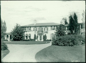 Exterior view of the Hobbs Mansion, Grafton Street, Shrewsbury, Mass., undated