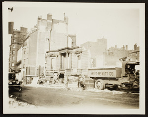 Remains of the Brewer House after demolition, Beacon Street, Boston, Mass., March 1917