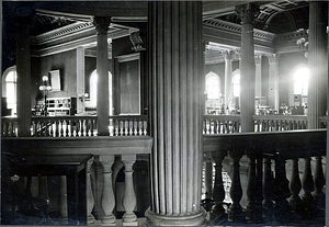 Public library, reference room, columns (close-up), 1928