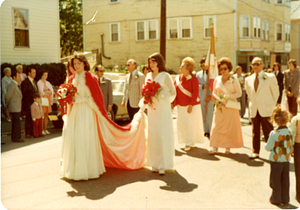 Queens in Saint Anthony's procession (2)