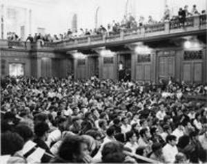 Students assemble to protest the Vietnam War, 1970