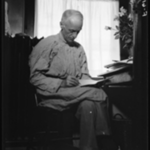 Harvey Cushing sketching after the 2,000th tumor operation