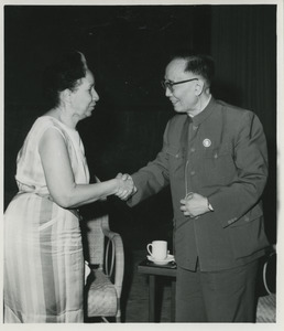 Shirley Graham Du Bois and Guo Moruo shaking hands
