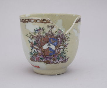 Armorial teacup