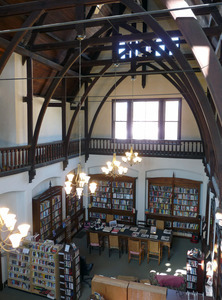 Hinsdale Public Library: interior beams