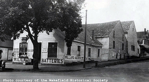 Bessey Livery Stable, corner of Main and Chestnut Streets, September 1923