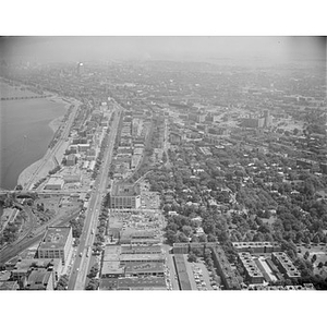 Boston University toward Uptown, Boston, MA