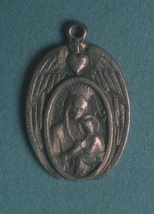 Scapular medal