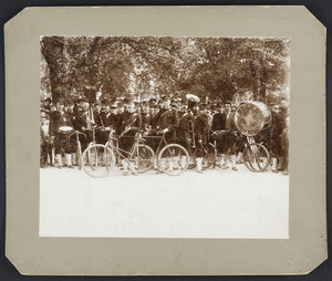 Men and women in the Boston Bicycle Parade, Boston, Mass., 1896