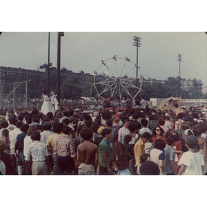 A large crowd at the Festival Puertorriqueño