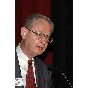 Dick Power speaks at the Alumni Ball