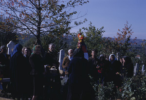 Officiating ceremony at Šumadija graveyard