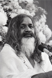 Maharishi Mahesh Yogi at the University of Massachusetts Amherst ...