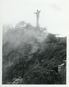 Statue and fog on Isabel De Torres