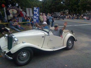 Carl in his MG in the Windmill Weekend parade