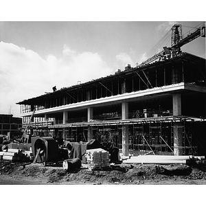 Construction of the Ell Student Center addition