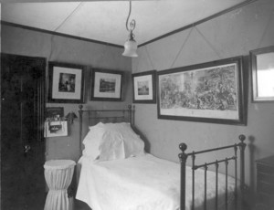 Loring House, Loring St., Weston, Mass., Bedroom.