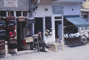 Tinsmith outside shop in Skopje čaršija