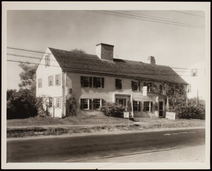Exterior view of the Swett-Ilsley House, Newbury, Mass., 1930s