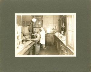 West Experiment Station Room 14 (laboratory), Massachusetts Agricultural College