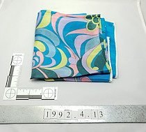 Woman's Acetate Scarf