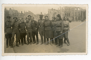 Group photograph with Russian soldiers