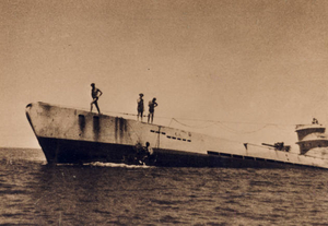 U-66 crew taking a swim at sea