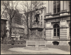 Benjamin Franklin statue, School St., Boston, Mass., April 25,1904