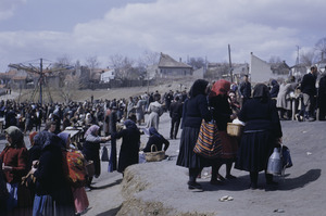 Women leaving Belgrade market