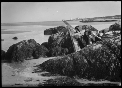 Coffin's Beach - Wreckage - Annisquam Light in Distance