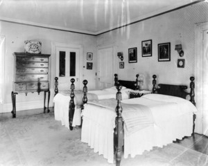 Guy Walker House, 81 Mount Vernon St., Boston, Mass., Bedroom.