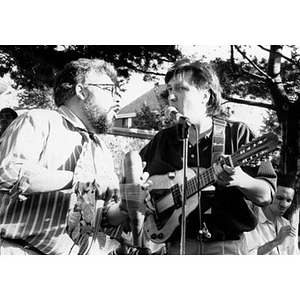 Claudio Ragazzi and an unidentified musician perform on the outdoor stage at Festival Betances.