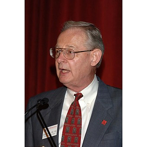 Dick Power speaks at the Alumni Ball