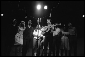 Bob Dylan leading performers on stage, Newport Folk Festival