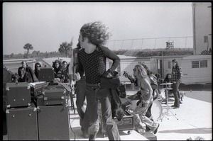 Hollywood Speedway Rock Festival: Jo Jo Gunne entering the stage, Jay Ferguson and Curly Smith (l. to r.)