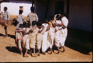 Line of Birhor girls dancing