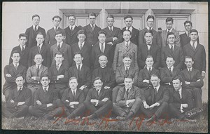 Photograph of the freshmen class of 1922 - no names
