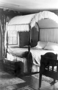 John Hicks House, 64 Dunster St., Cambridge, Mass., Bedroom.